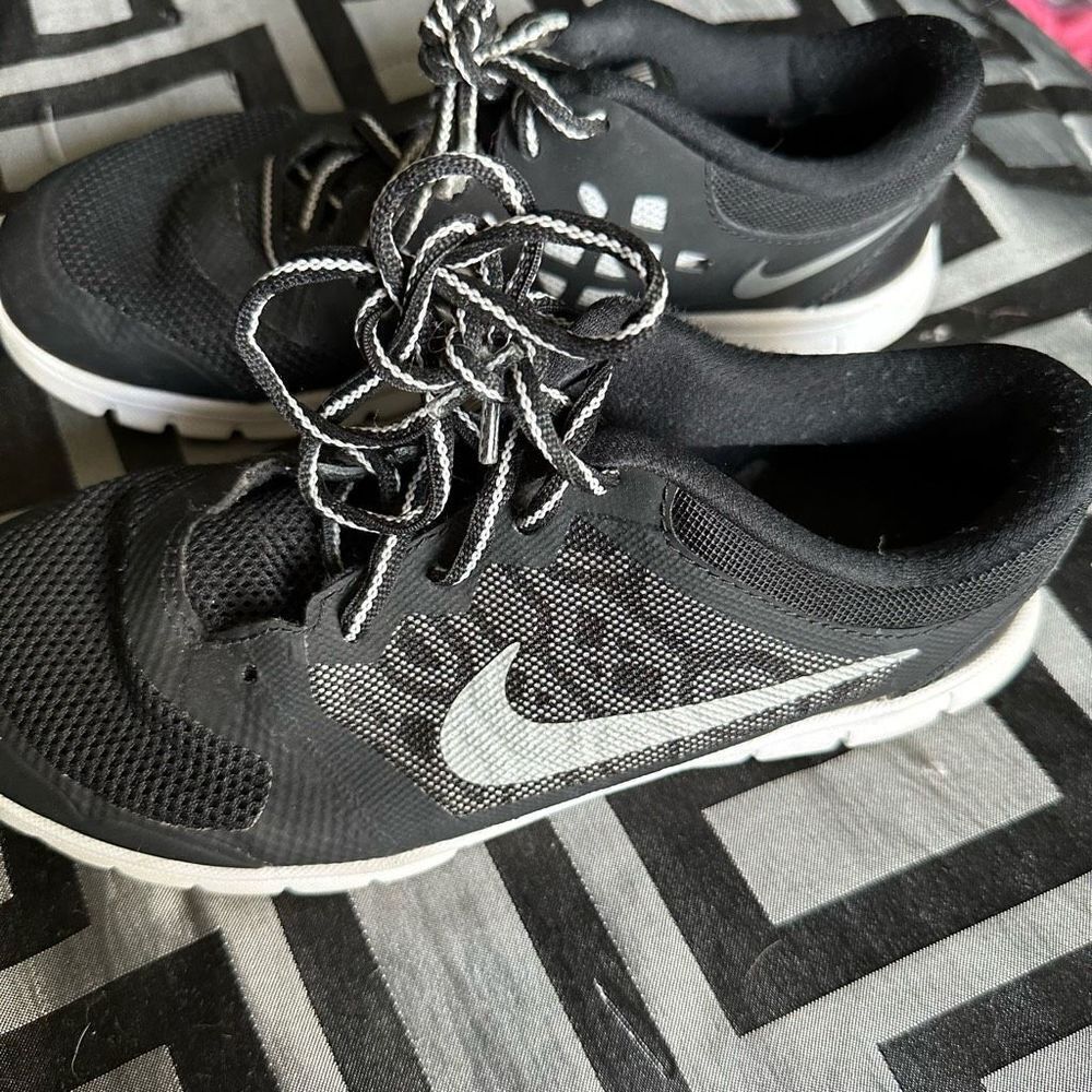 Nike Flex 2015 Run Athletic Shoe